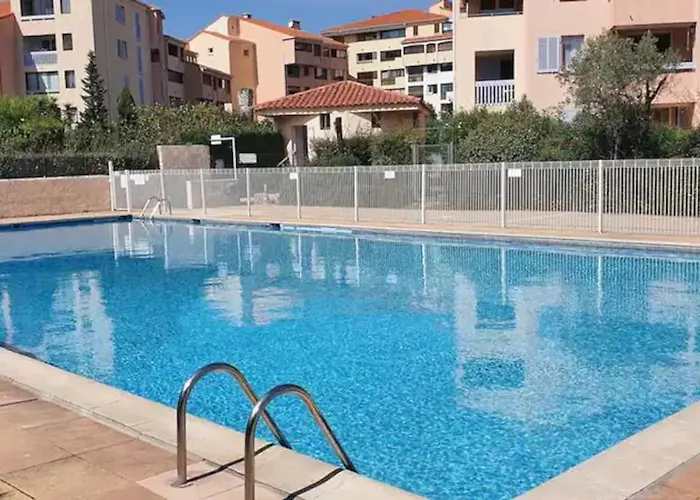 Appartement Spacieux 65M2, Avec Piscine Et Parking