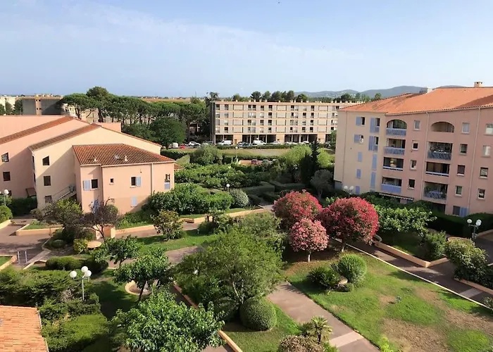 Appartement Spacieux 65M2, Avec Piscine Et Parking