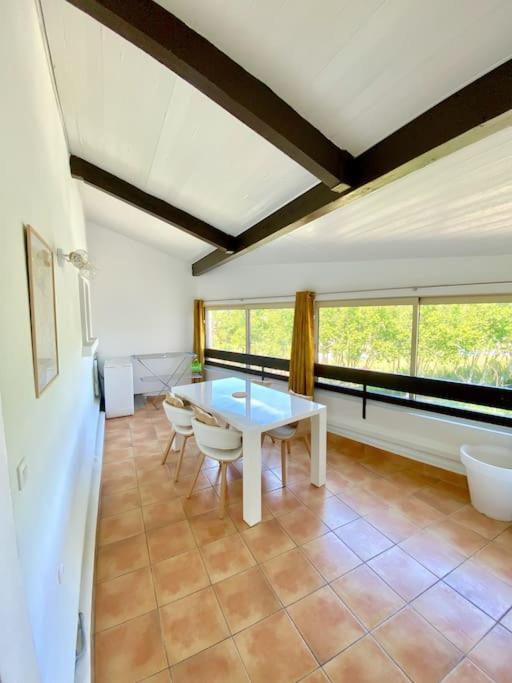 Apartment Spacieux 65m2, Avec Piscine Et Parking *